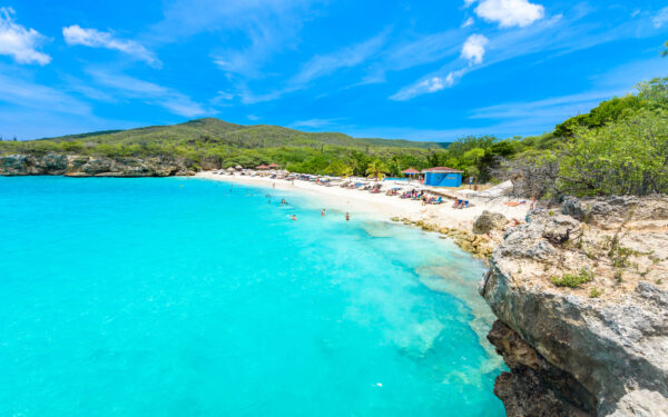 Willemstad _ Curaçao - Spiaggia di Grote Knip, Curaçao, Antille Olandesi - spiaggia paradisiaca su un'isola caraibica tropicale - 