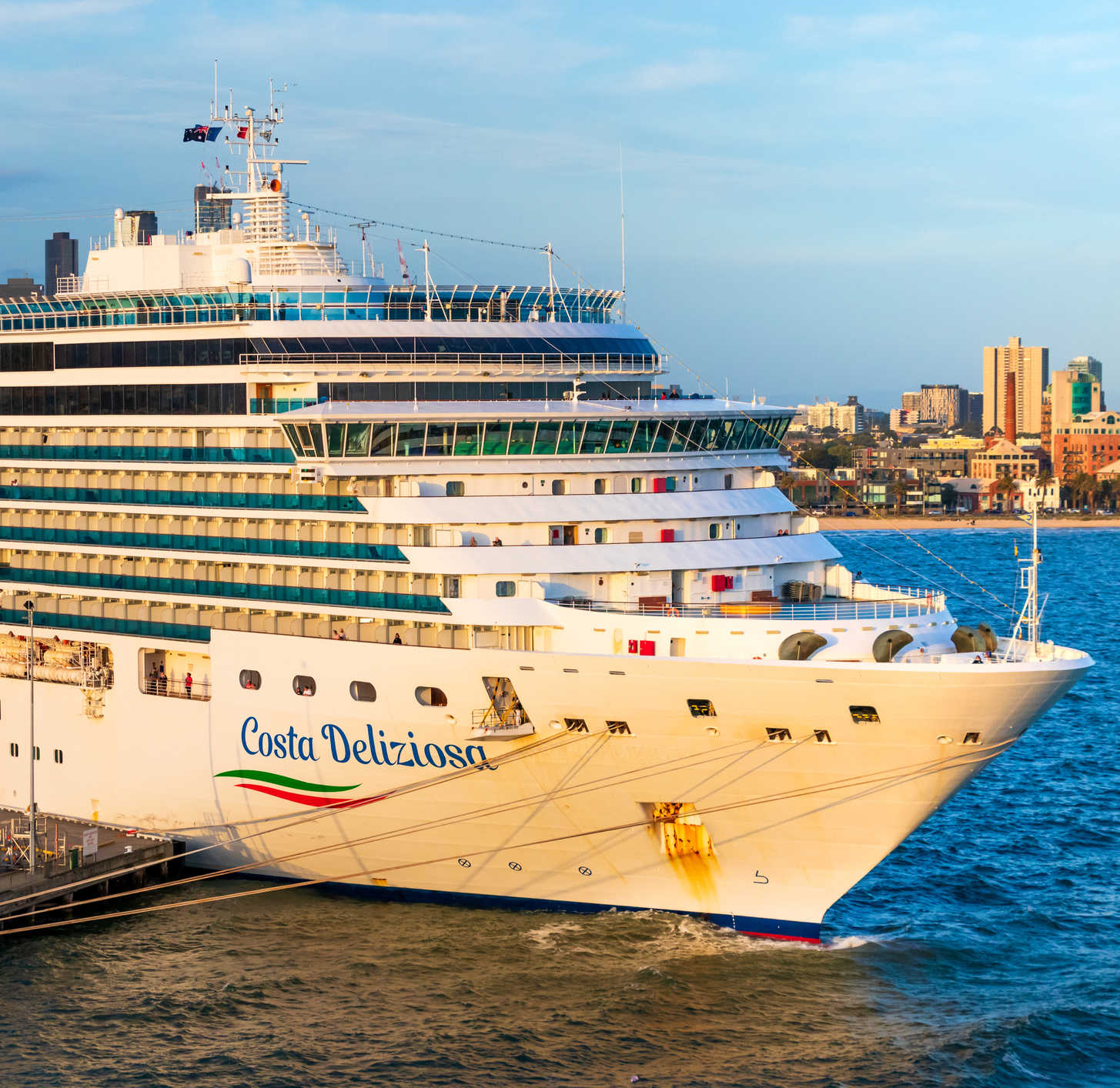 Cinque grandi navi da crociera riprendono le operazioni nel Mediterraneo